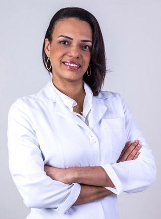 Dra. Elizabeth Dra. Elizabeth